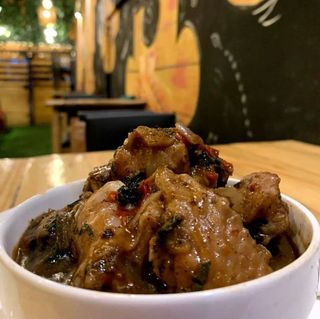 PUZZLE BIG CHICKEN PEPPER SOUP WITH SIDES