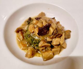 Flan di spinaci, funghi porcini trifolati e scaglie di tartufo