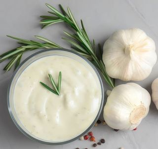 Tarrina salsa de Ajo.