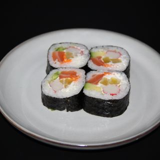 Futomaki salmone  4 pezzi(44)