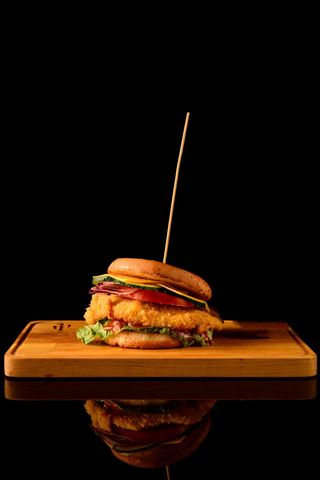 Стрипсбургер острый