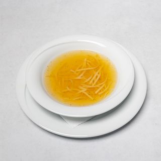 Goveđa juha s tjesteninom