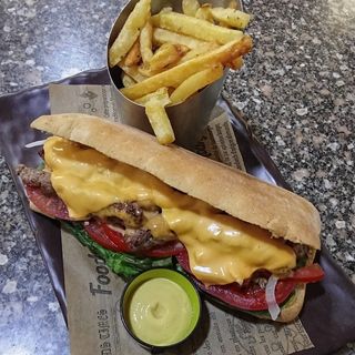 Sandwich à la viand hachée 