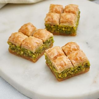 Իշխան պիստակով