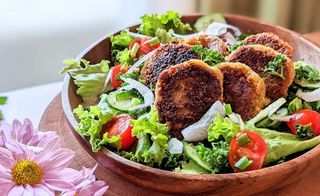 Salata libaneza cu falafel