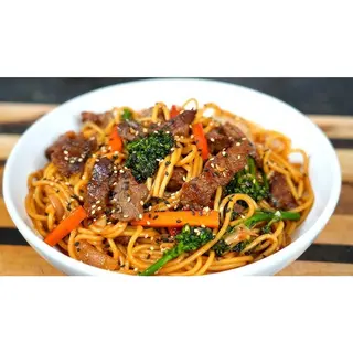 Chili Garlic Fried Noodles With Beef