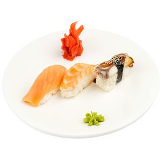 Суши с лососем