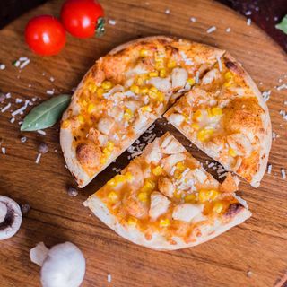 Міні піца з куркою (15см/145г)