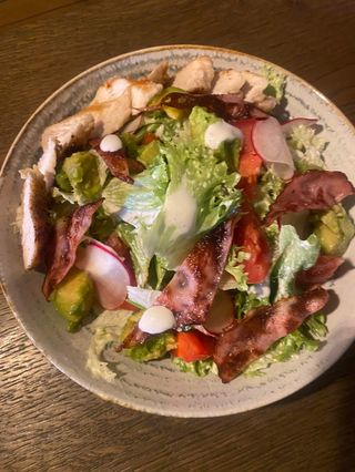 Salată cu piept de pui