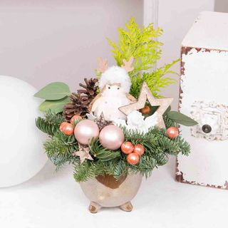 Aranjament de Craciun cu fetita inger