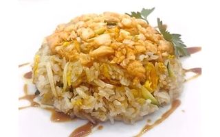 Riso con salmone e verdure