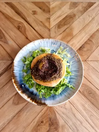 Manakish de Muhamara c/ Zattar (Vegetariano)