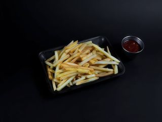 Картопля фрі з томатним соусом (180/40g)