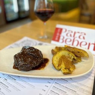 GUANCIA BRASATA AL VINO ROSSO