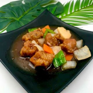 25. Pollastre Amb Salsa Agredolc 