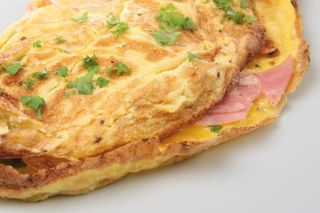 Omelette Al Prosciutto E Formaggio