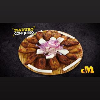 Tapa de maduro con queso 