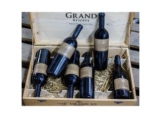Гранд Резерва Д.Б. Премиун 2012Г 6 Бр Червено Вино + Сандък 0.75Л