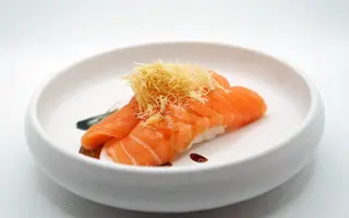 Nigiri sake plus