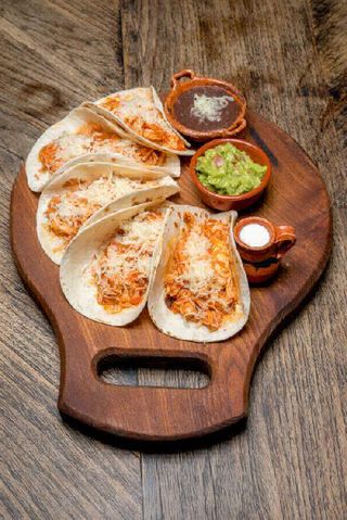 Tacos de Tinga de Pollo (5uds)