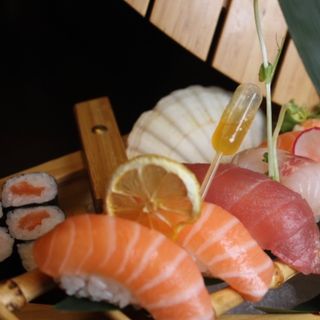 863. Sushi misto*/**