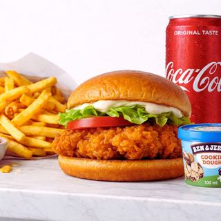 Menù crispy chicken bro x Ben & Jerry's