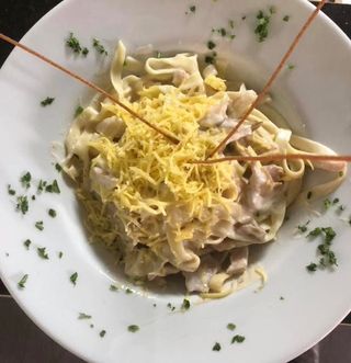 Pâtes Poulet Champignon + Soda