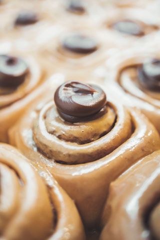 Dulce de leche roll