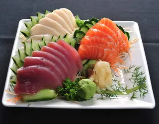 Sashimi branzino