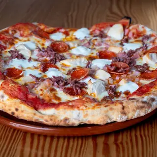 Pizza Carnívora  Bio Mediana