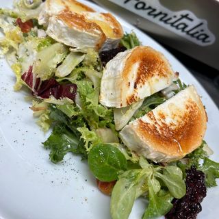 Ensalada de cabra