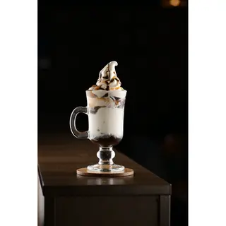 Choc Biscuit Ice Cream Sundaes