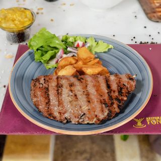 Pljeskavica punjena sirom i slaninom