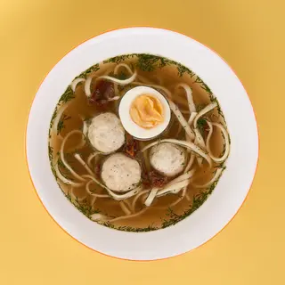 Панський бульйон з мітболами