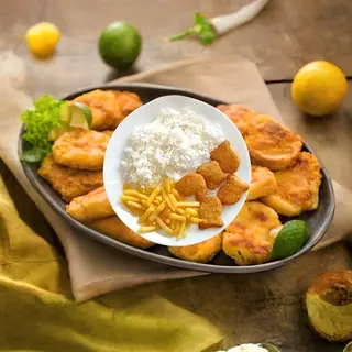 Nuggets com Arroz