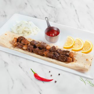 Печень на шпажках по-турецки