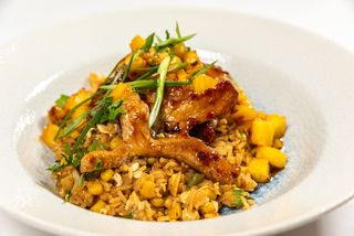 Porc dulce acrișor cu ananas și orez copt