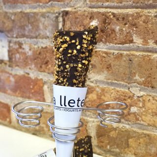 Cono crocante de chocolate