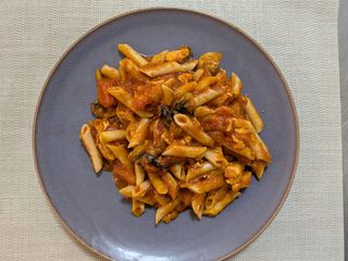 Macarrones con pollo y verduras