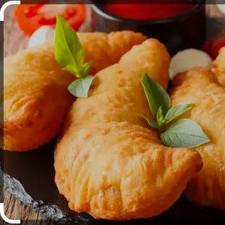 Panzerotti con Pomodoro e Mozzarella