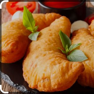 Panzerotti con Pomodoro e Mozzarella