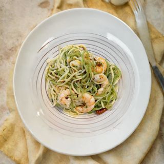 Paja Y Heno Con Gambas Al Ajillo