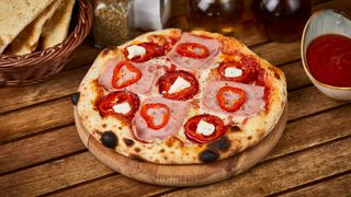 Pizza sa paprikom i fetom 24 cm