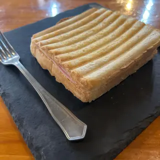 Sandwich Tofu Y Queso