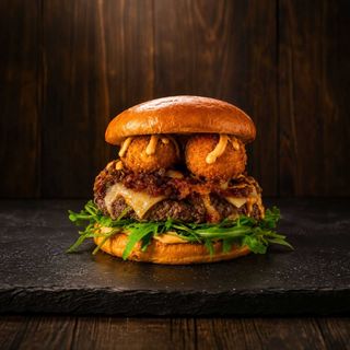 2 Cojones (Burger del mes)