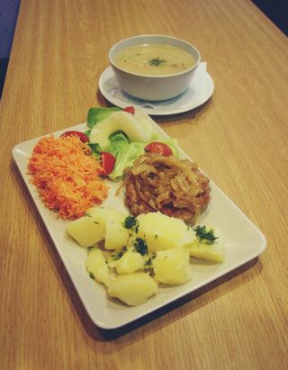 250 g Wątroba drobiowa z jabłkiem