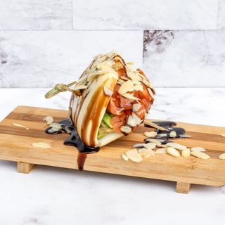 Gua bao di tartare di salmone