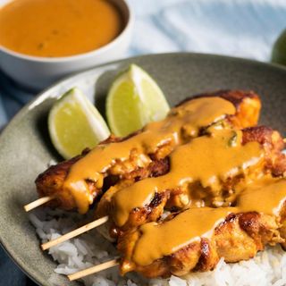Brocheta pollo sate 