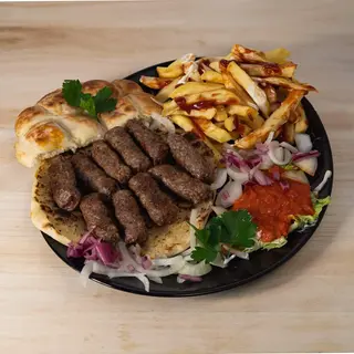 10x ćevapa u lepinji s pomfritom