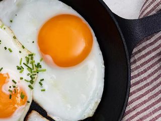 Яйце глазунья (2шт)